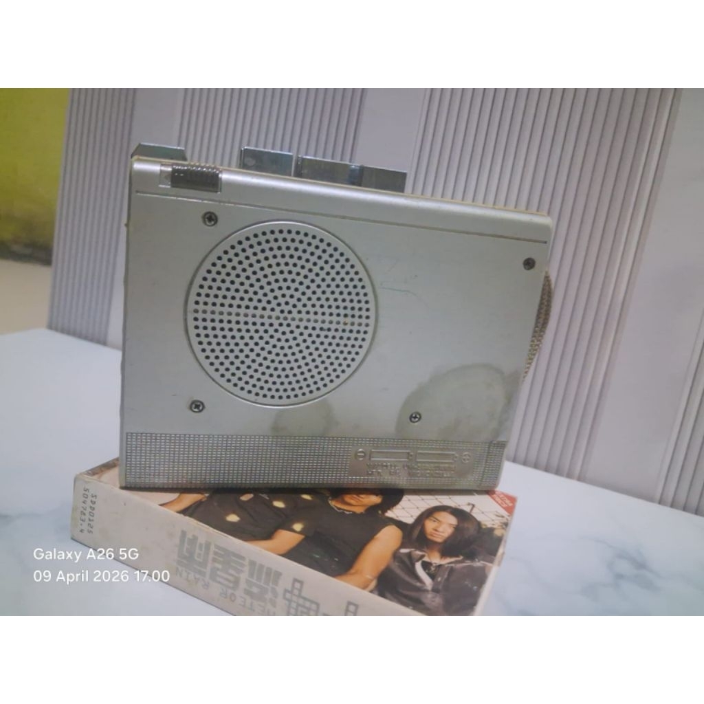 sanyo walkman pemutar kaset pita jadul