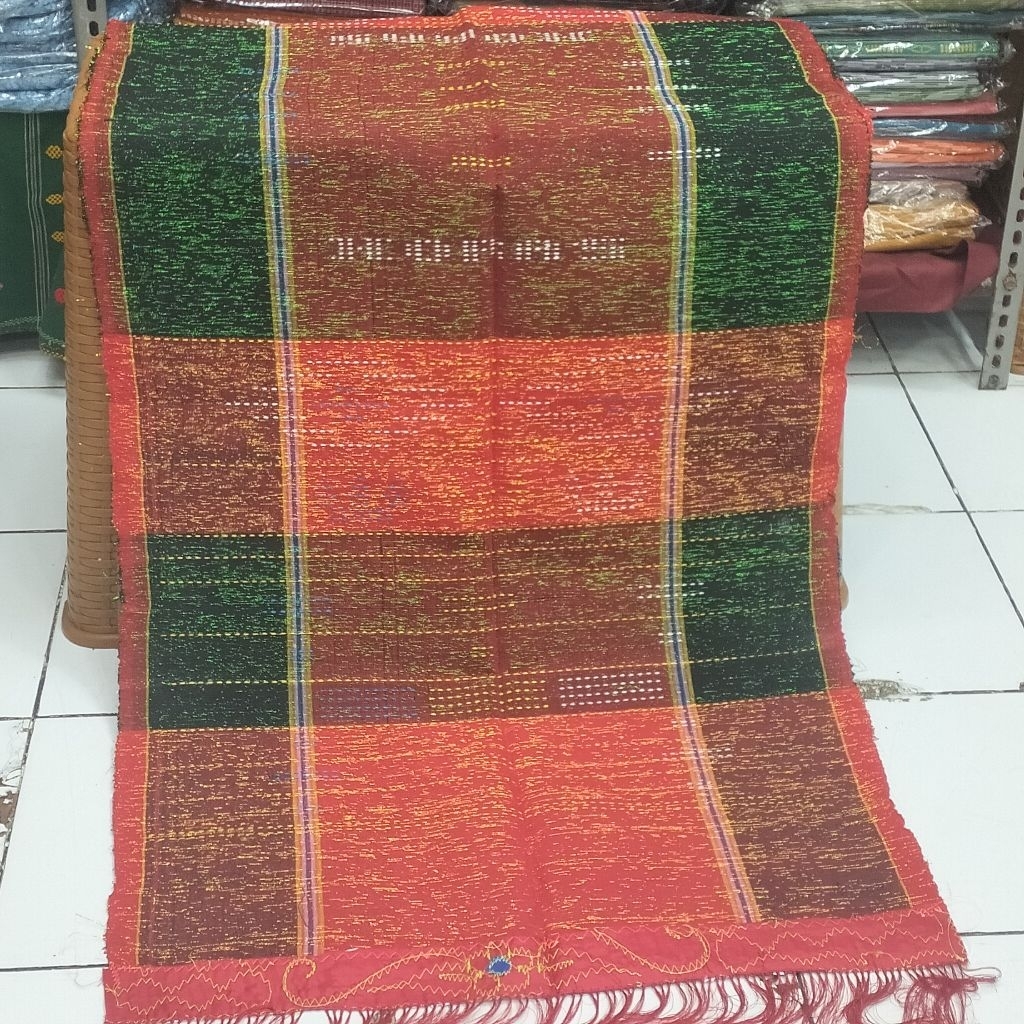 ULOS SADUM MARUMBAI TULISAN SISI WARNA HIJAU