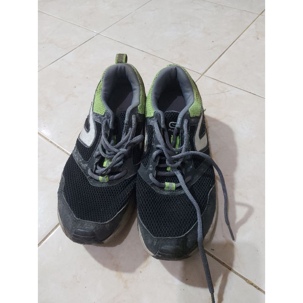 sepatu kalenji original