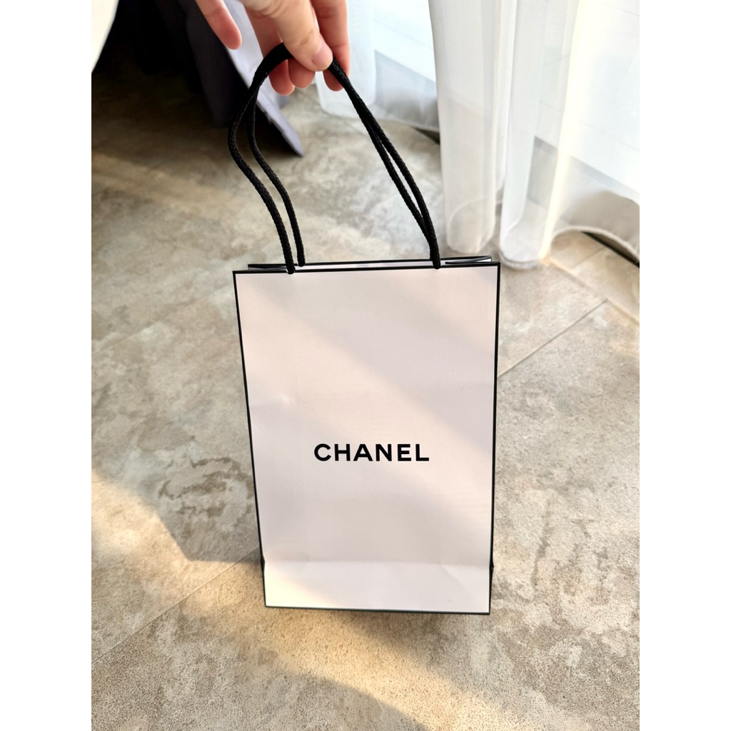 Paper Bag Chanel 100% Authentic Original White Putih