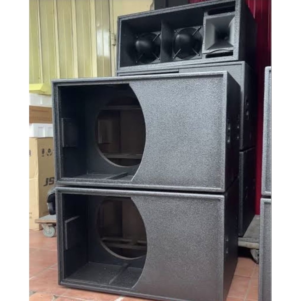 Box speaker cobre 18 inch finishing