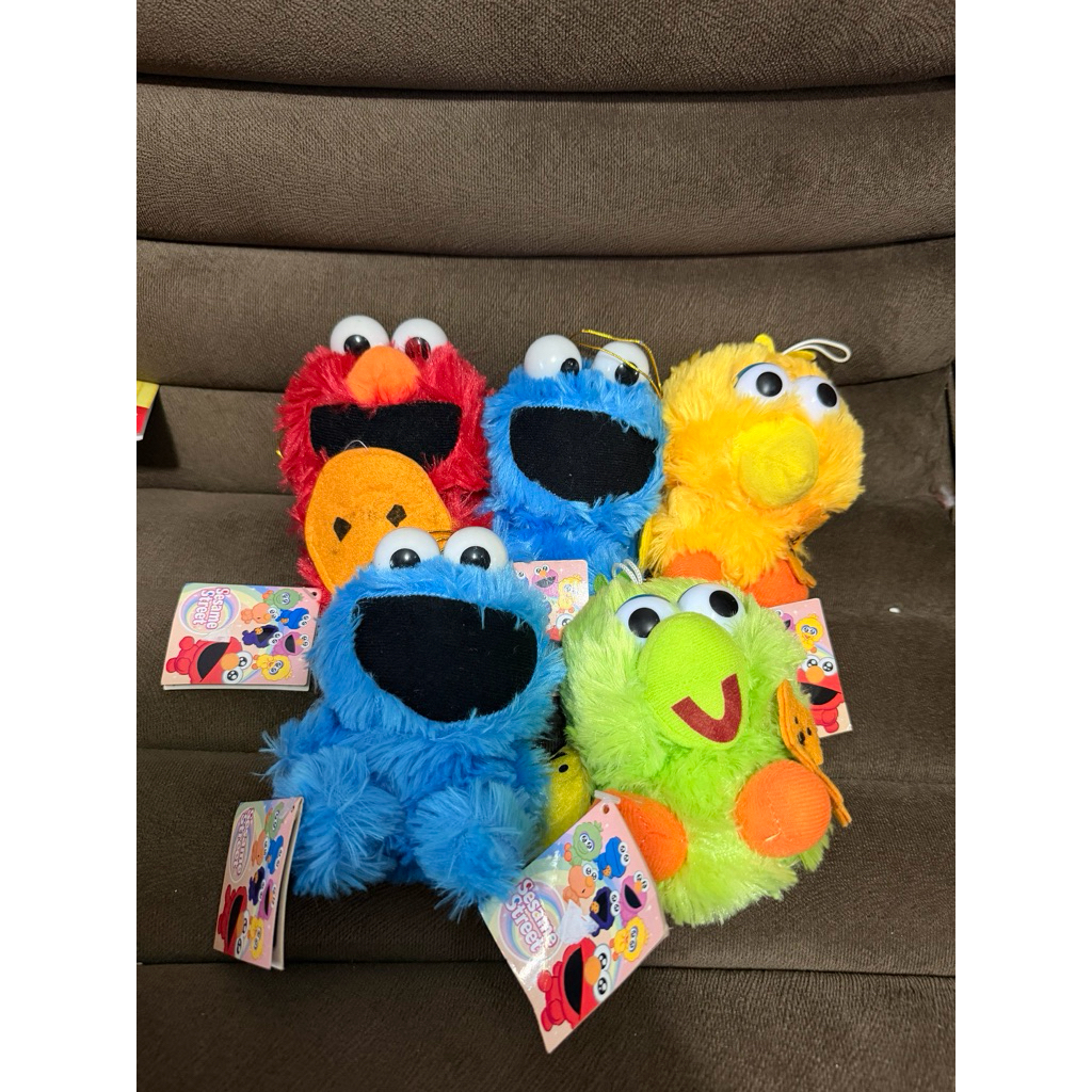 Gantungan kunci/tas boneka Elmo dan kawan Sesame street mata keras no brand