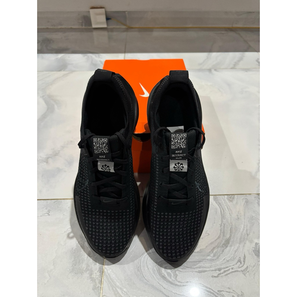 Running shoes Nike Interact Black