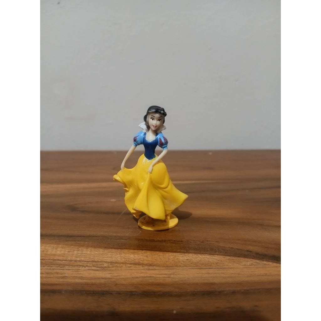 Action Figure Miniatur PUTRI SALJU SNOW WHITE COLLECTOR EDITION