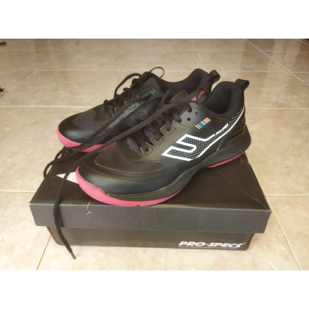 PROSPECS Sepatu Badminton ukuran 41