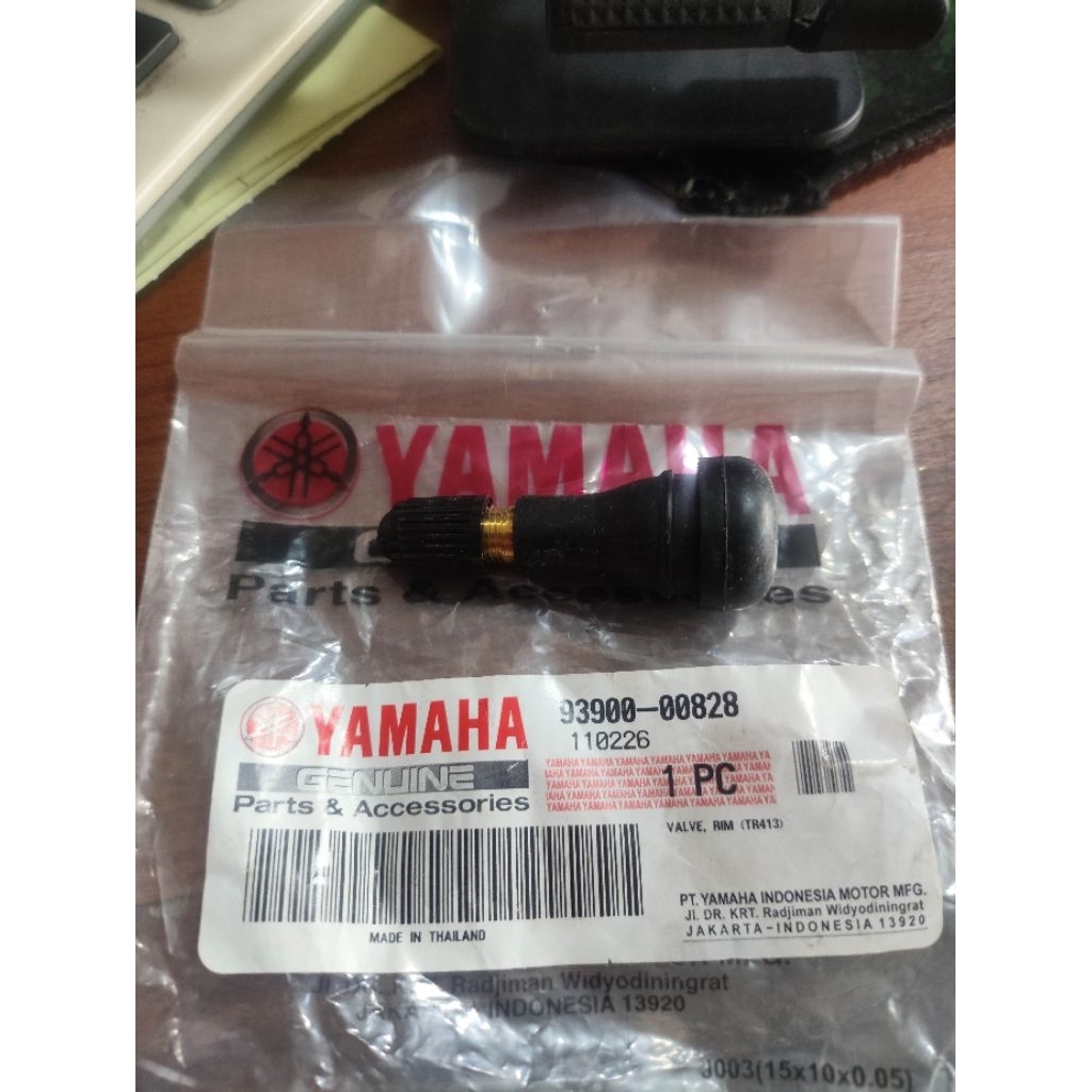 PENTIL TUBELESS KARET GENUINE YAMAHA 93900-00828