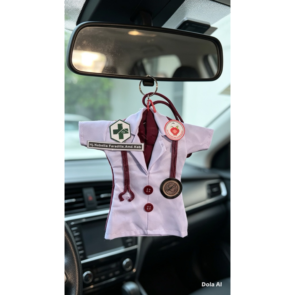 miniatur profesi bidan,gantungan spion mobil/gantungan kunci