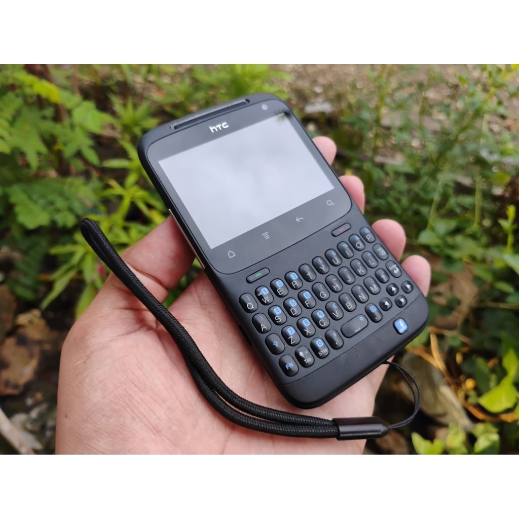 HTC ChaCha Hitam Minus bukan hp normal