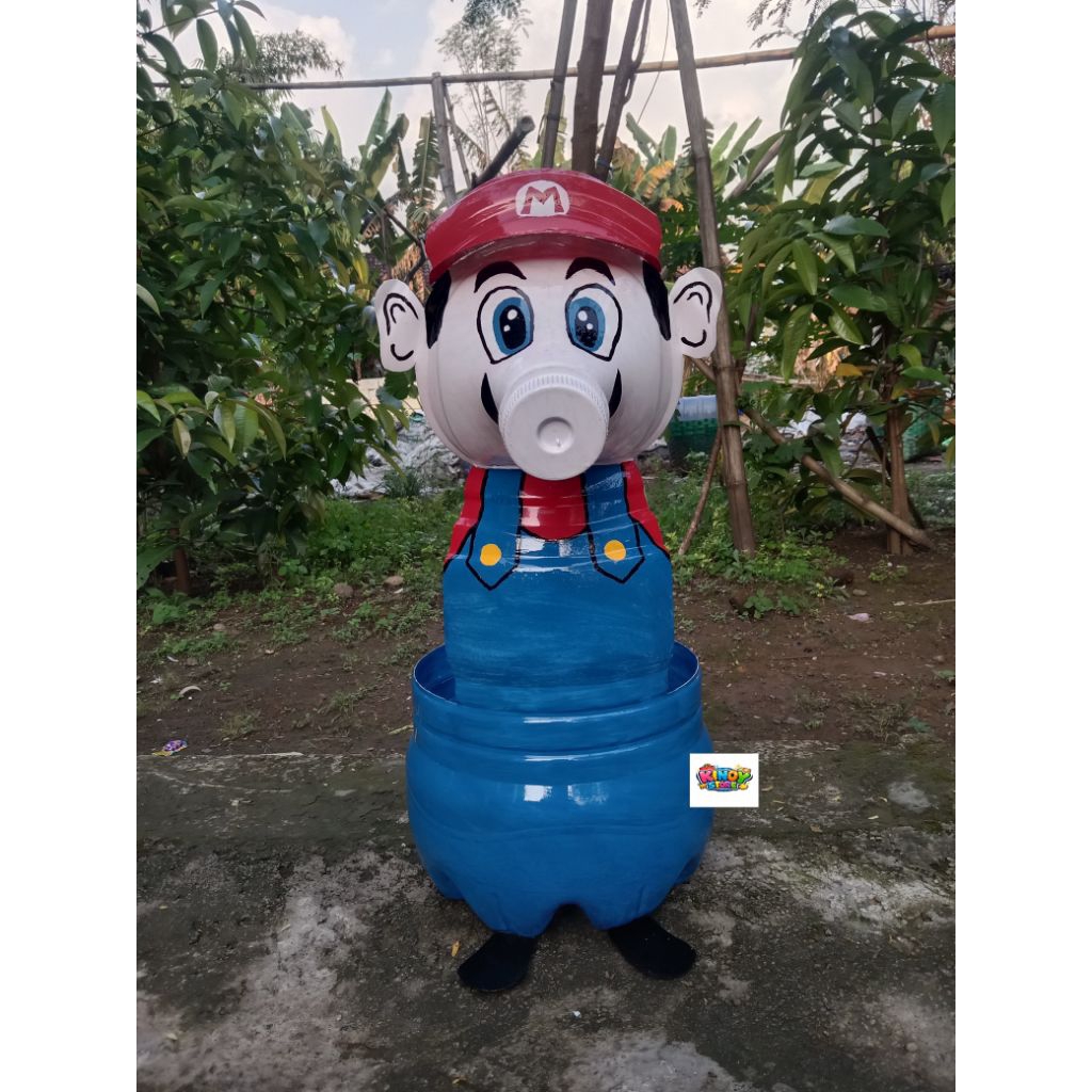 [No.1] Pot Bunga dari galon Le Mineral karakter SUPER MARIO
