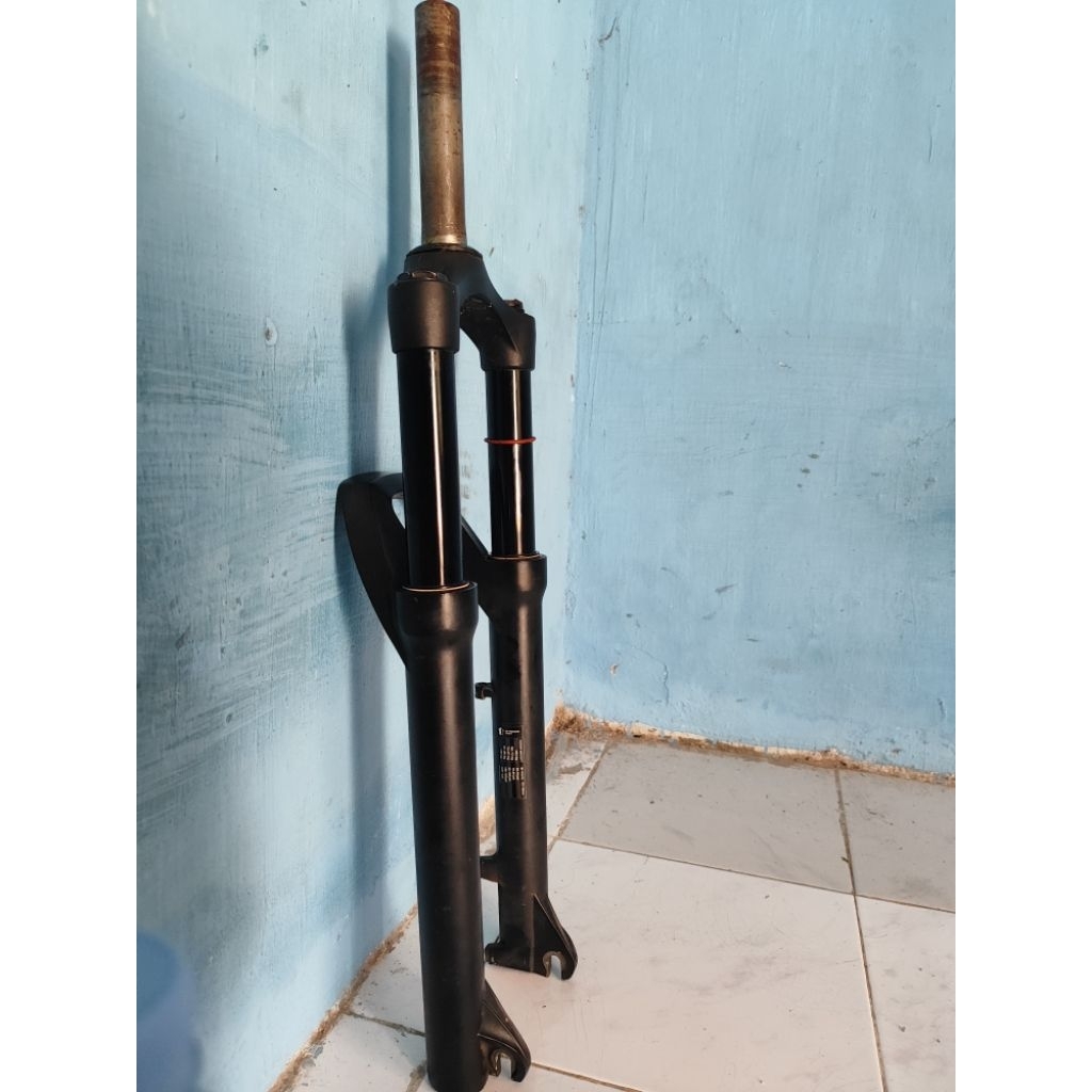 fork xhibit air xc34