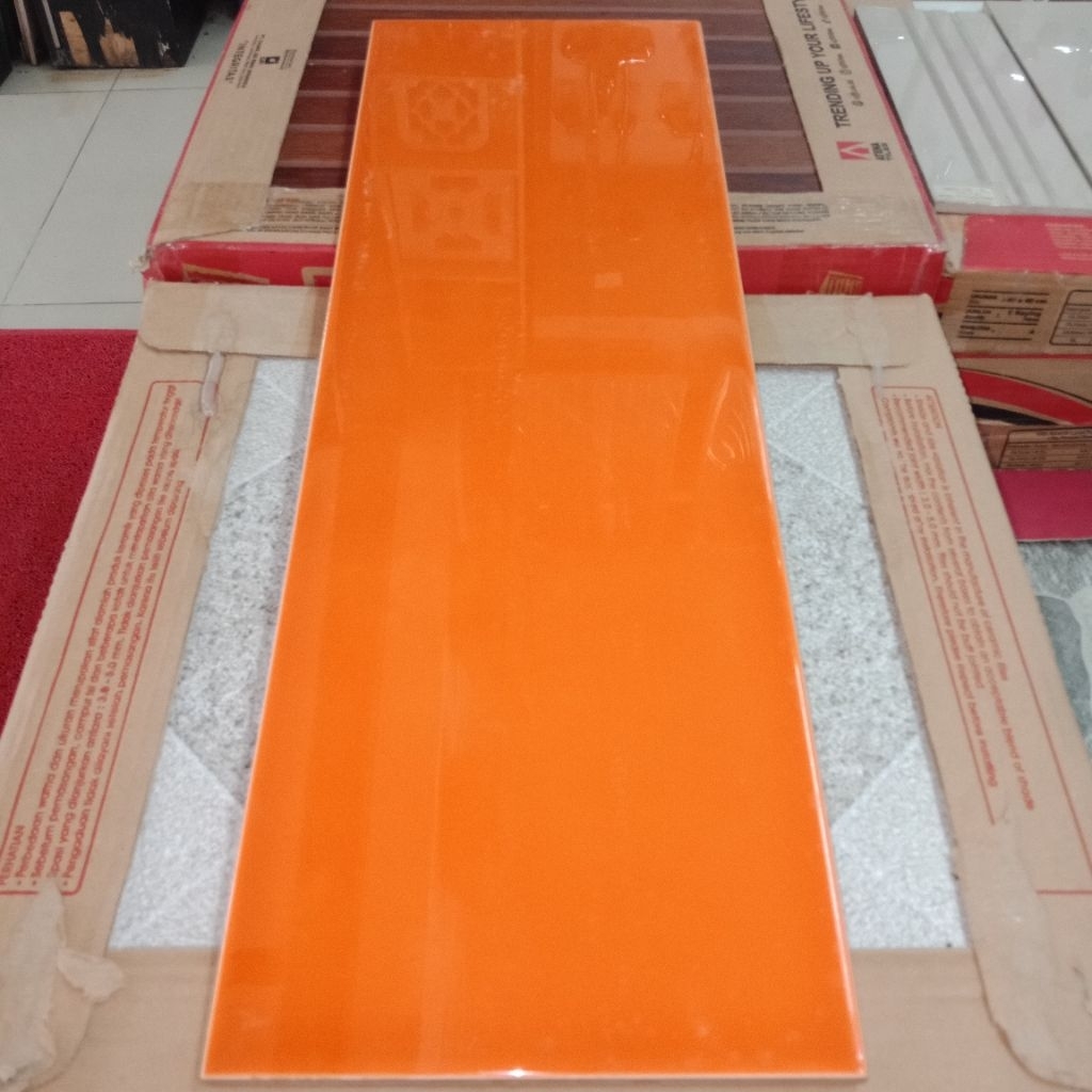 Keramik Roman W62216 Vivid Pumpkin 20x60 Kw.1/Keramik Dinding Glossy/Kilap
