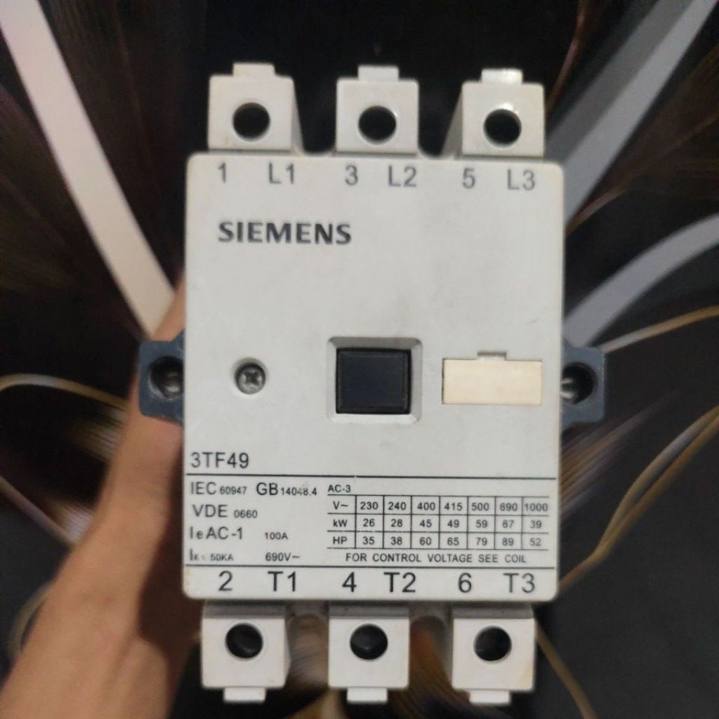 kontaktor siemen 3tf 49 100A coil 220V 0ri