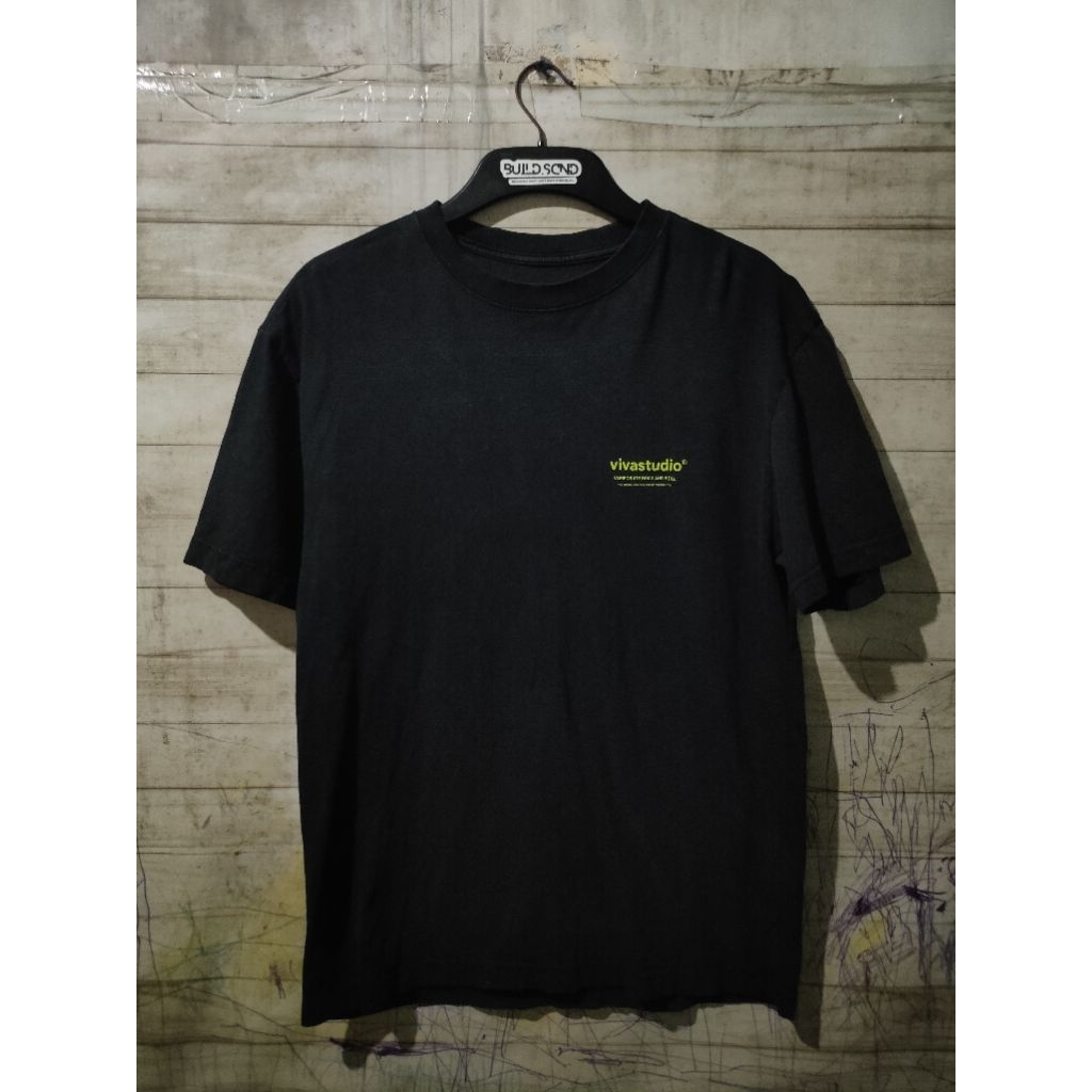 Vivastudio Black Neon Logo Stabilo Kaos Katun Original Size S