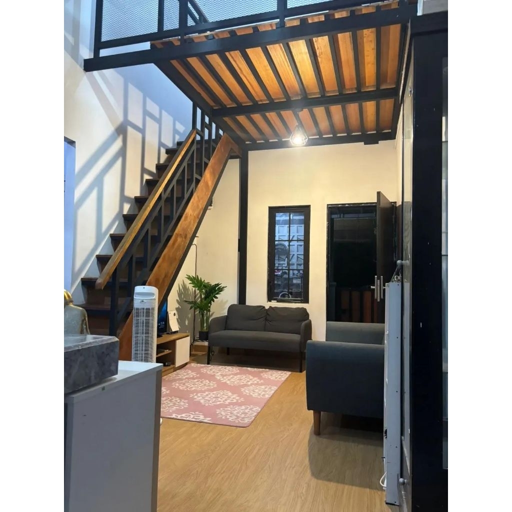 Mezanine Dalam Rumah
