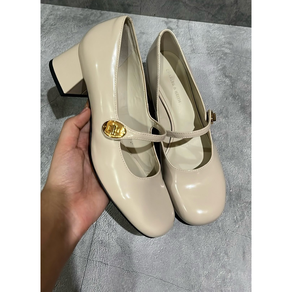 Charles & Keith Flat Shoes - Chalk (100% Original)