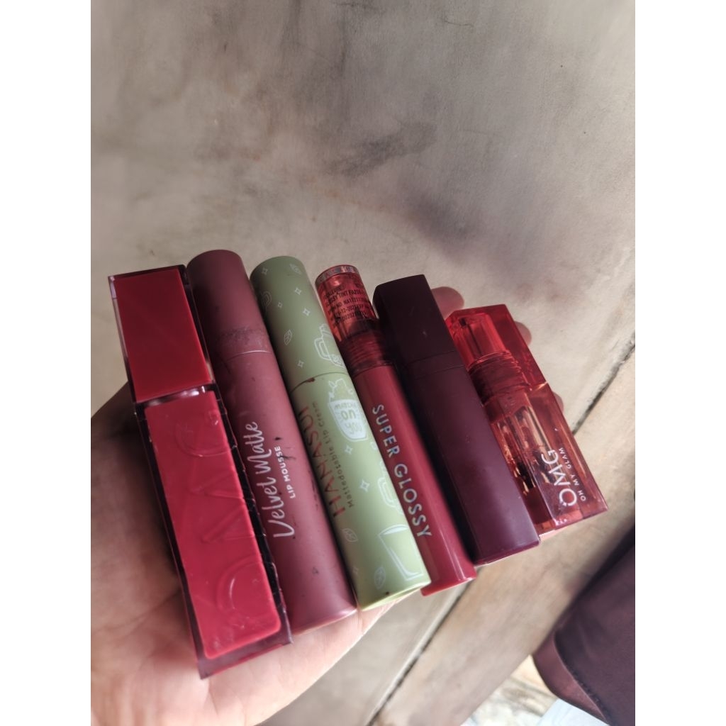 Dijual borongan pl lipstik omg vinyl wardah hanasui focallur pixy