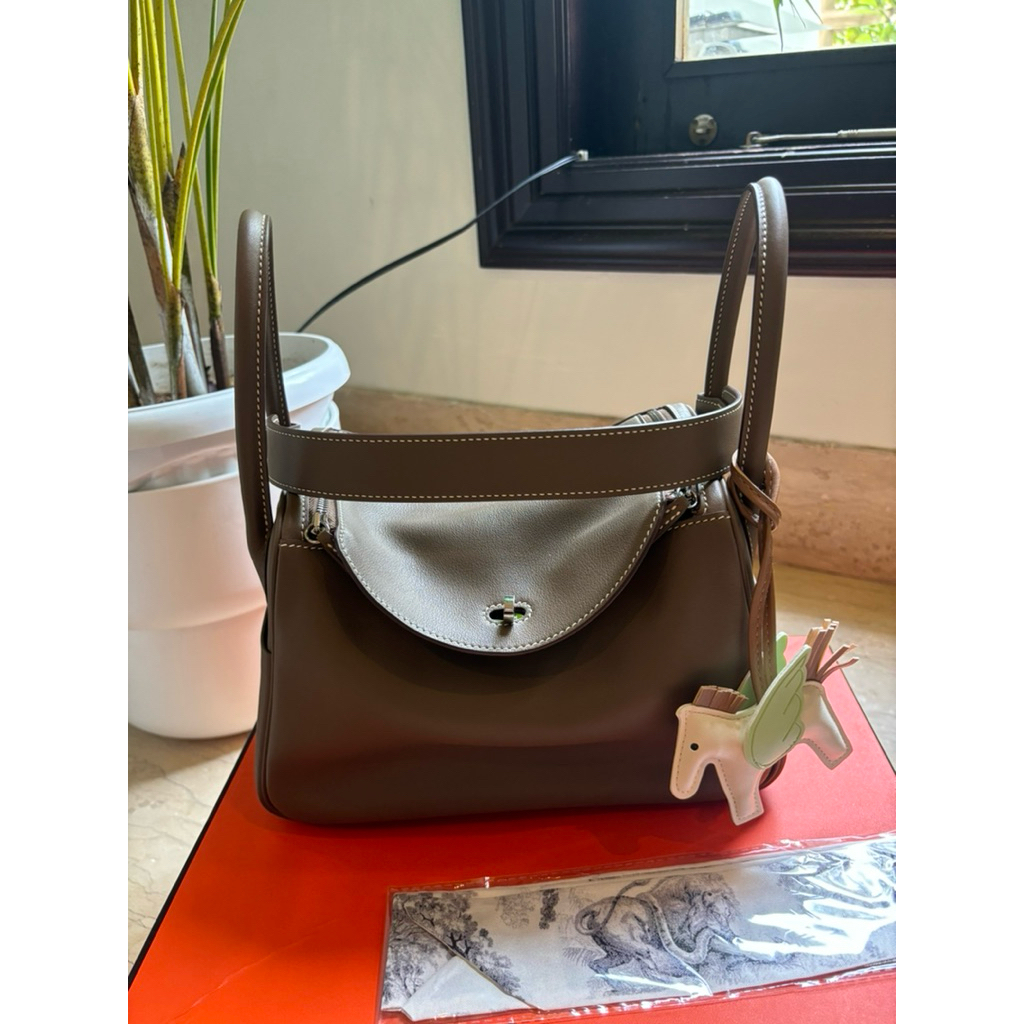 Preloved Lindy 26 in Etoupe Swift Full HM