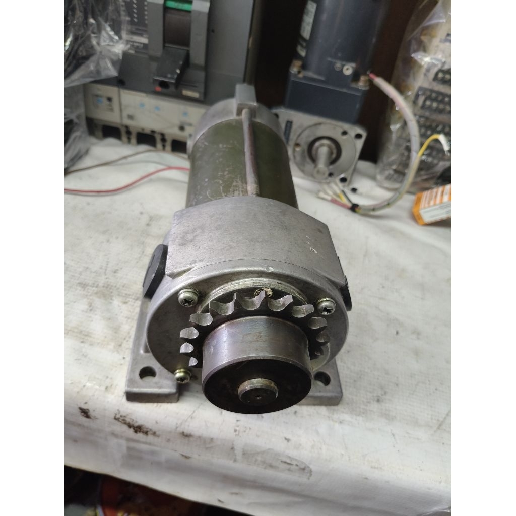 dinamo gearbox 100V DC reducer