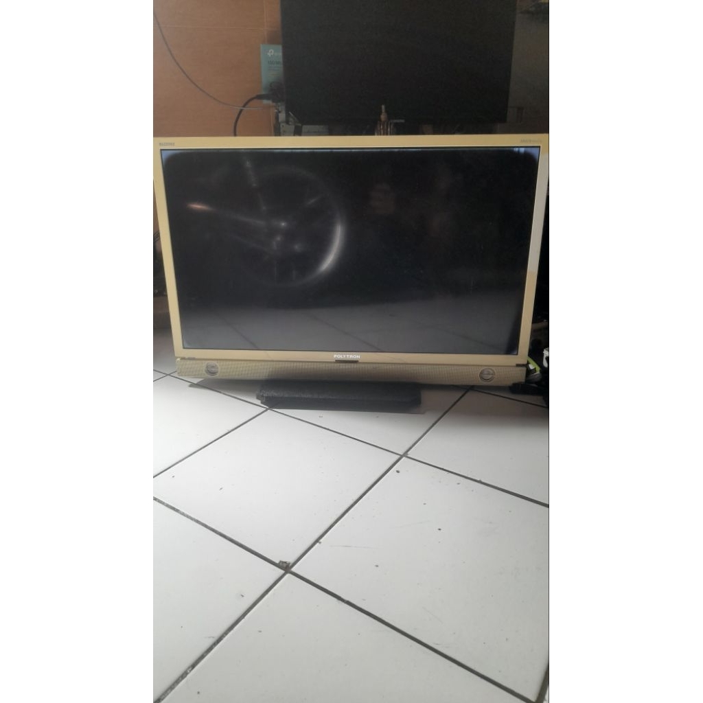 tv polytron pld32d905w rusak layar mesin bagus ga ada kaki dan remote