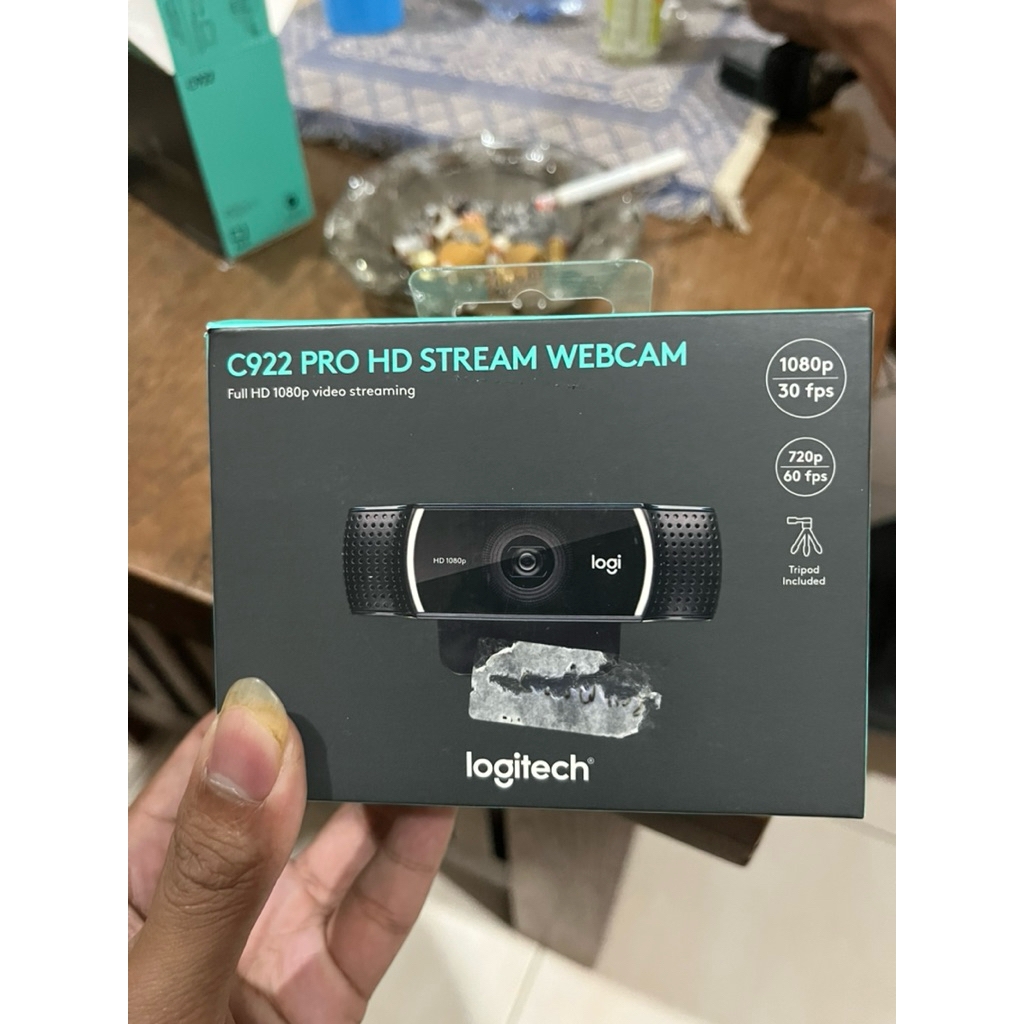 Logitech C922 PRO STREAM Webcam Hitam - Full HD 1080p, Autofocus