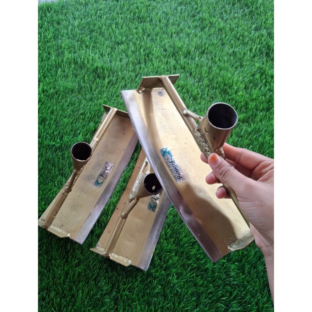 CANGKUL RUMPUT GULMA/CANGKUL PIRINGAN RUMPUT