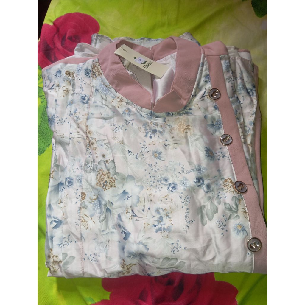 gamis bunga bahan slik sutra