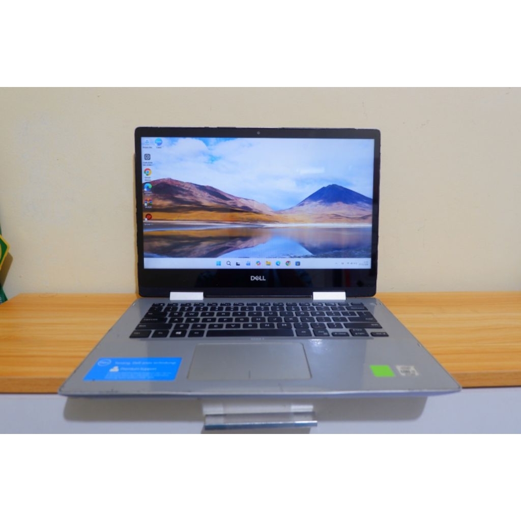 Dell Inspiron 14 2in1Processor intel Core i7 10510uVGA: NVIDIA mx230, RAM 4GB, SSD 256 GBfull 14 HD 