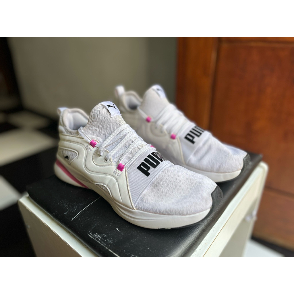 SEPATU PUMA SOFTRIDE