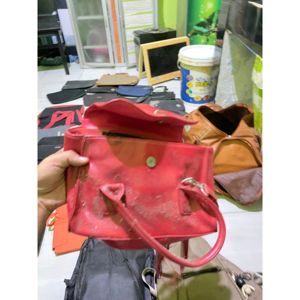 Tas Slempang Tas Laptop Bekas