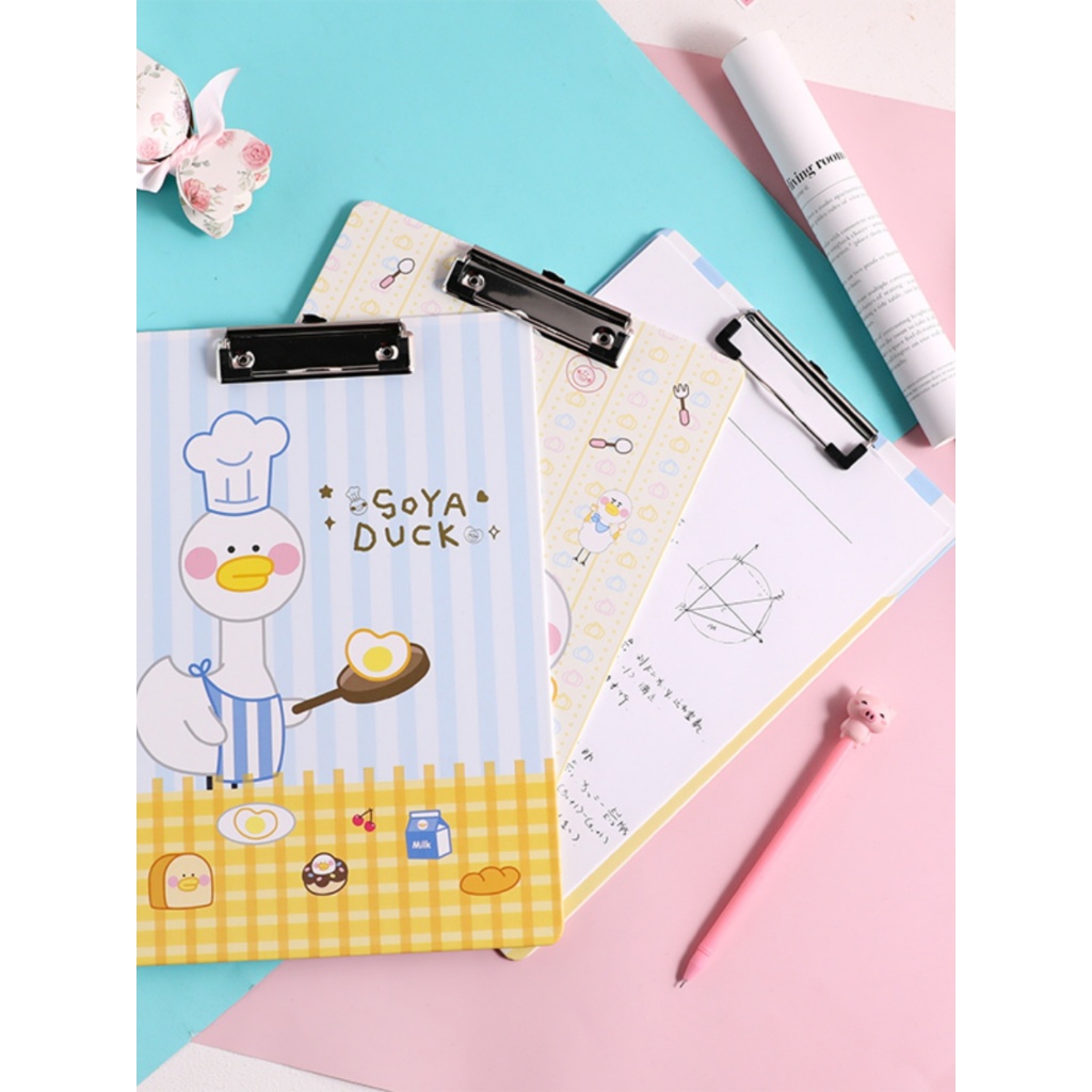 Clipboard A4 Plastik Warna ATK Papan Jalan Fleksibel Ringan Papan Ujian Folio Ringan Bisa Digantung 