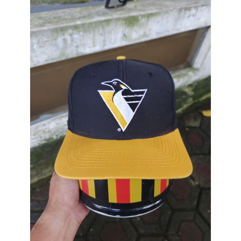 Topi Vintage PITTSBURGH PENGUINS NHL By AJD