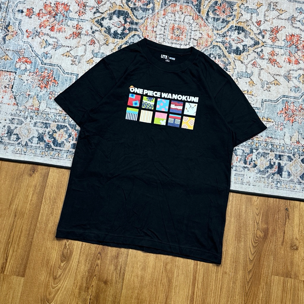 KAOS UNIQLO X ONE PIECE SECOND
