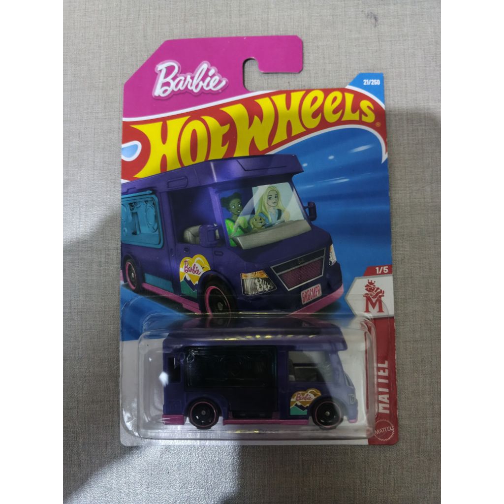 Hot Wheels Barbie Dream Champer
