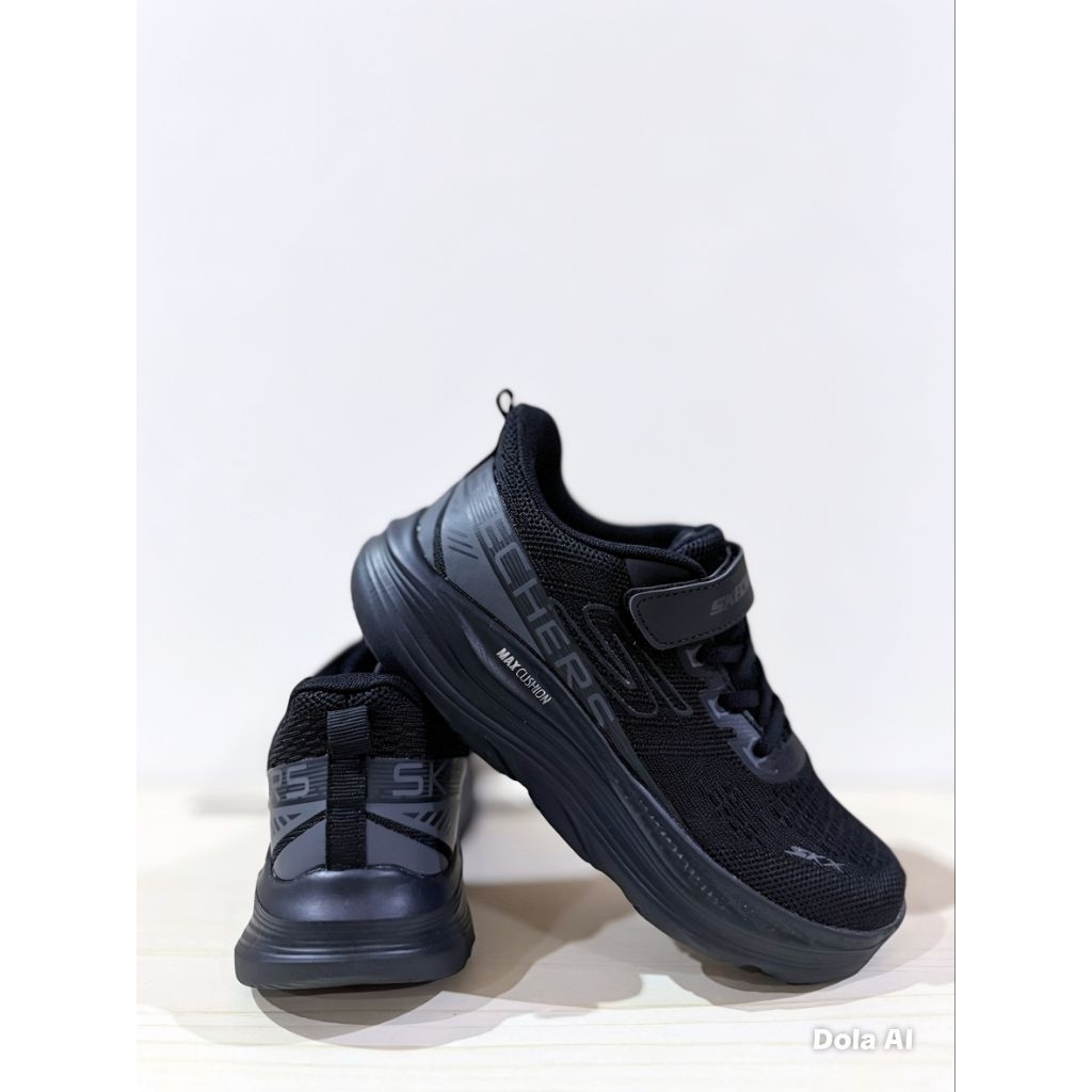 SEPATU ANAK SKECHERS MAX CUSHION - HITAM FULL