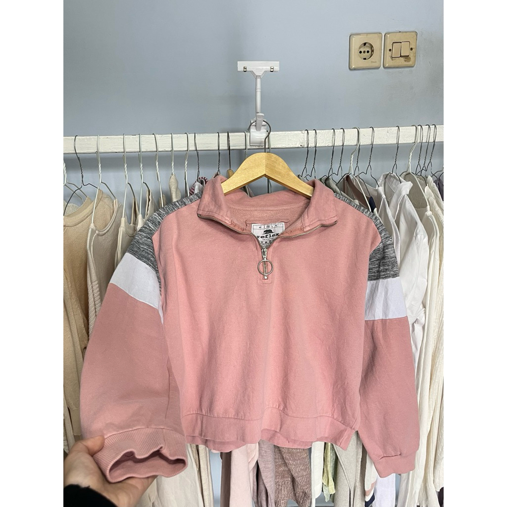 Crewneck Half Zipper Pink Wanita