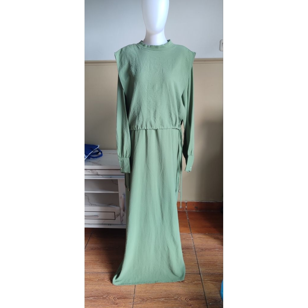 preloved dress aleza label