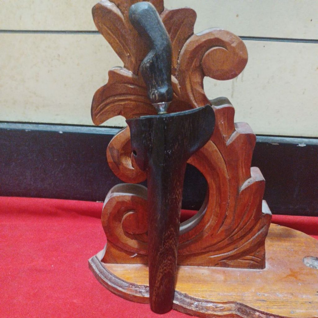 Keris Jimatan Nogo Kikik Ngemut Kuningan Luk 5 Sepuh,Pamor Ngulit Semongko