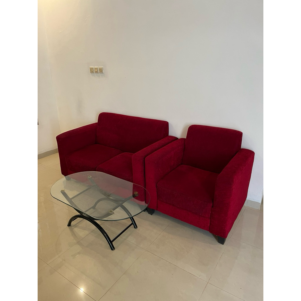 preloved 1 set (sofa 2+1 seater dan meja)