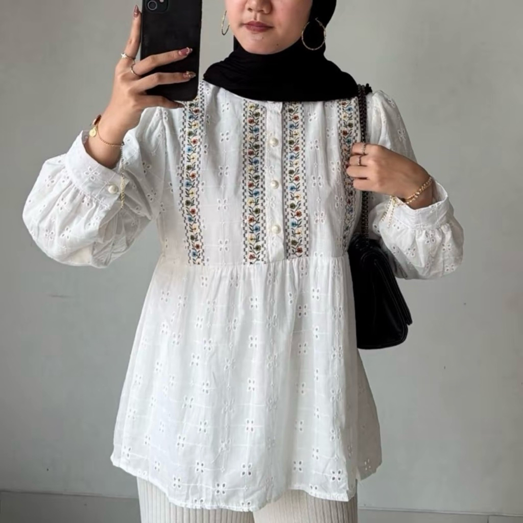 Nabila Blouse Katun Motif Bunga