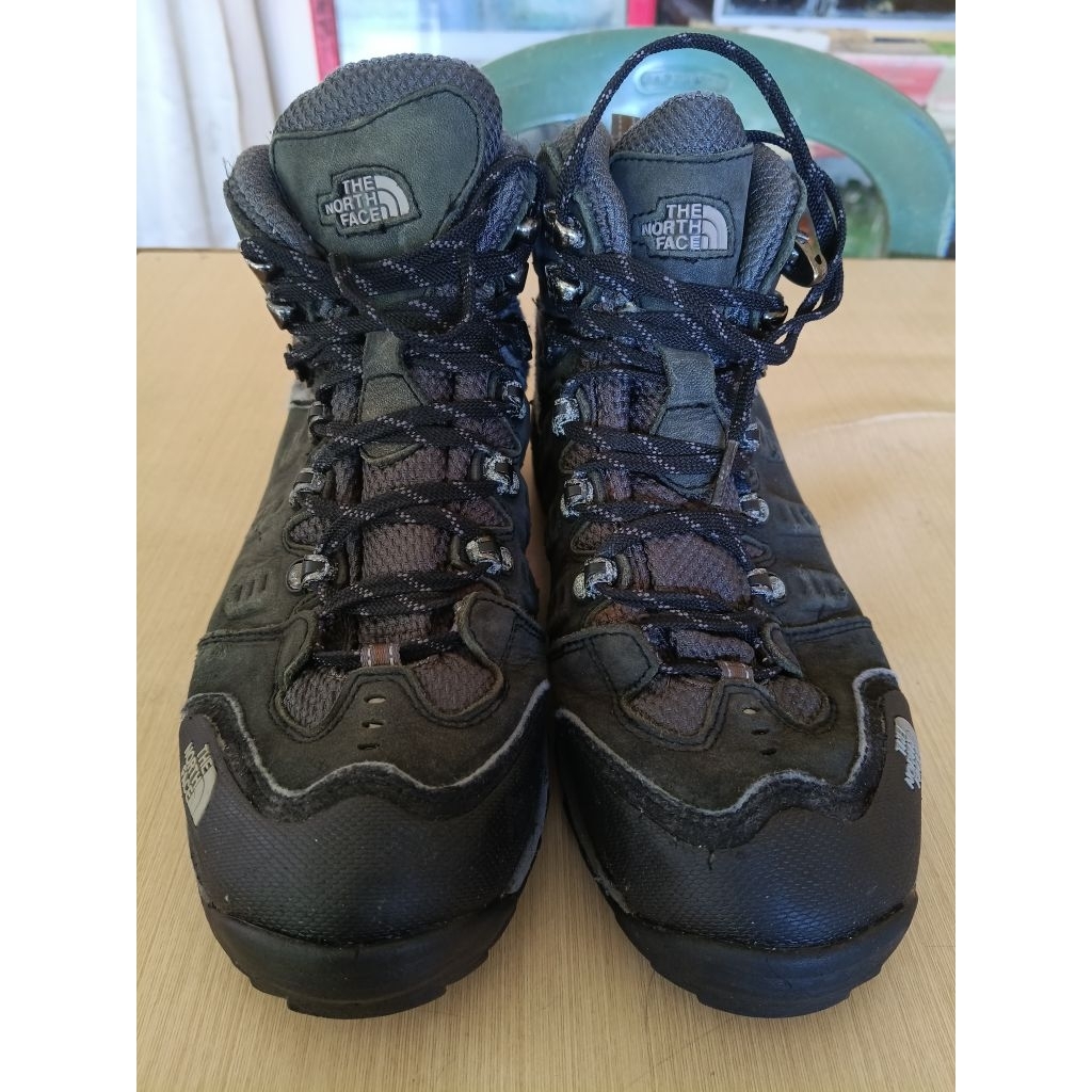 Sepatu Outdoor The North Face Vibram