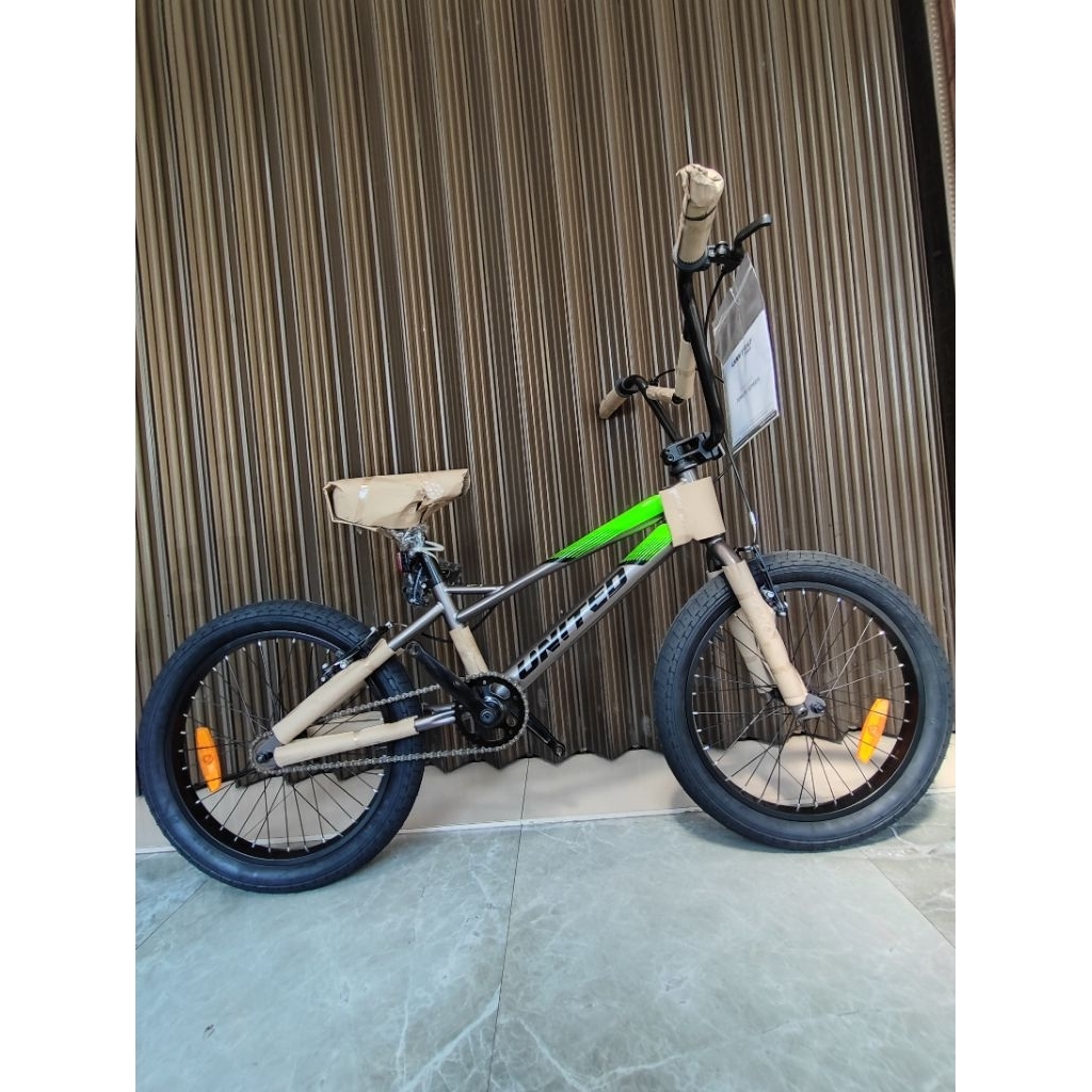 BMX 20 UNITED FLOS