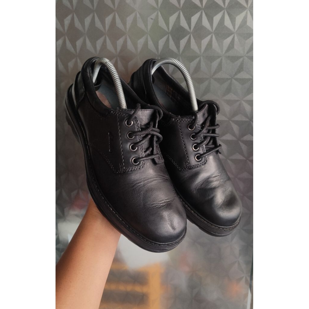 sepatu second Clarks SZ 40 second bekas preloved