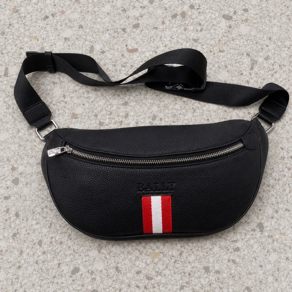 TAS BALLY SELEMPANG PRIA KULIT PREMIUM 35x17cm / WAISTBAG GARIS MERAH PUTIH BY BALLY