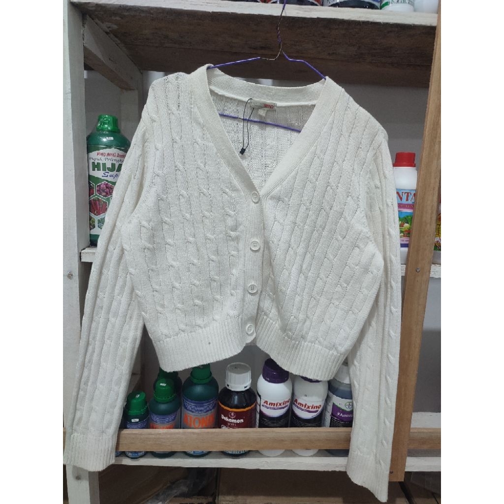 Cardigan rajut crop full kepang SpaO