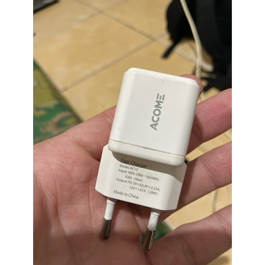 adaptor charger acome for iphone and android