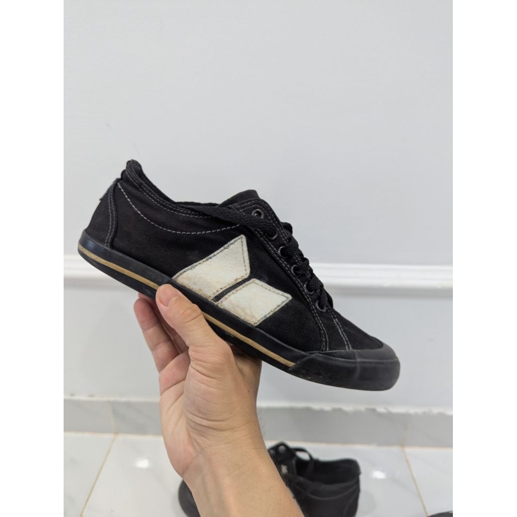 Macbeth Eliot Black Cement (39 fit 40)
