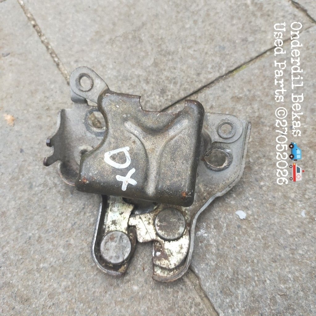 door lock bagasi Toyota Corolla DX ke70