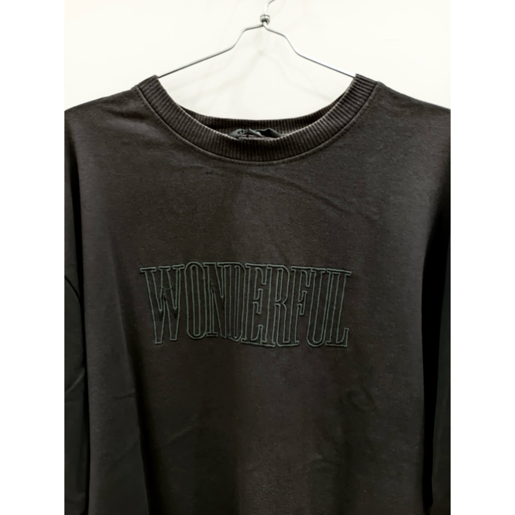 Sweater Crewneck Hitam Emboss Wonderful Matahari Original XL Oversize Casual Pria Wanita