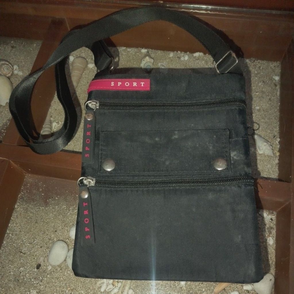 tas slempang pria model tipis kecil banyak resleting nylon waterproff