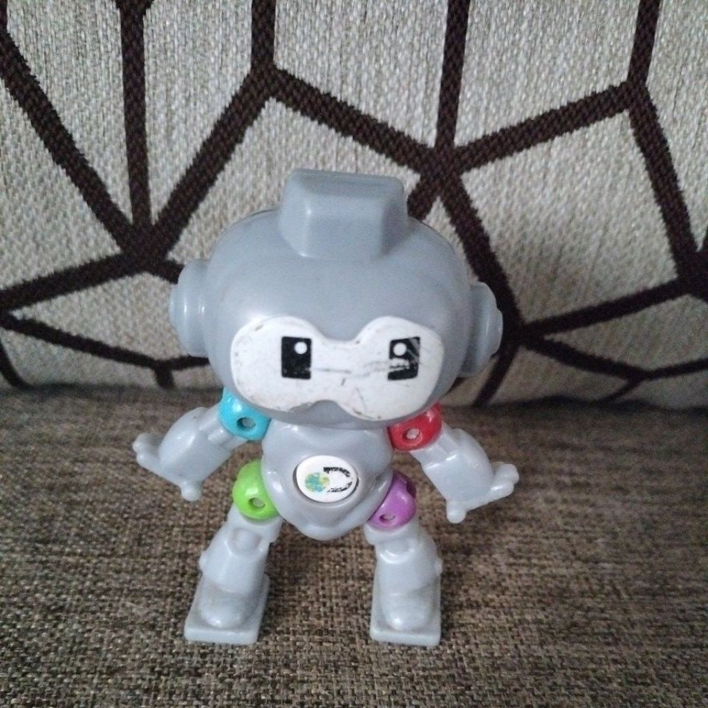 Robot Mainan McD Preloved Atau Second